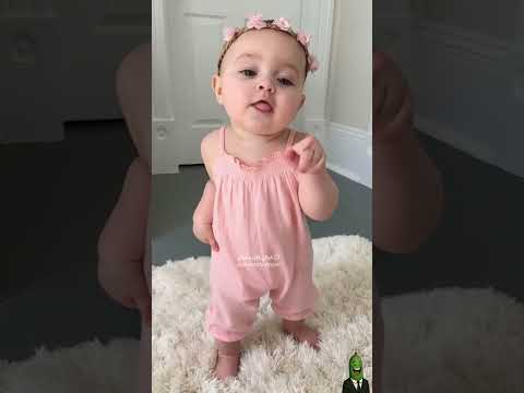 طفلة جميلة جدا ترقص على اغنيك وانا دوخني الجمال 😍💃