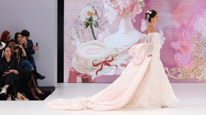 مجموعة فساتين زفاف ديميتريوس لربيع 2026 | أسبوع برشلونة لأزياء الزفاف – 4K