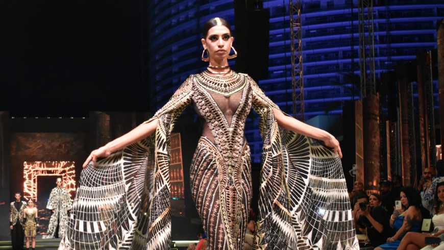 أيّ تصميم من تصميمات الأزياء الحية ستختارين؟ | عرض أزياء بتقنية ASMR | الطبيعة تتحول إلى أزياء