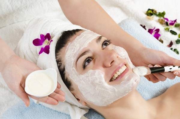 العناية بالبشرة للعروس