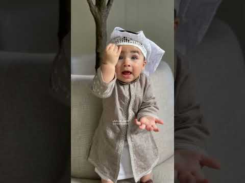 طفل بعمر شهر يتكلم مثل الكبار في ليلة الجمعة والصلاة على محمد