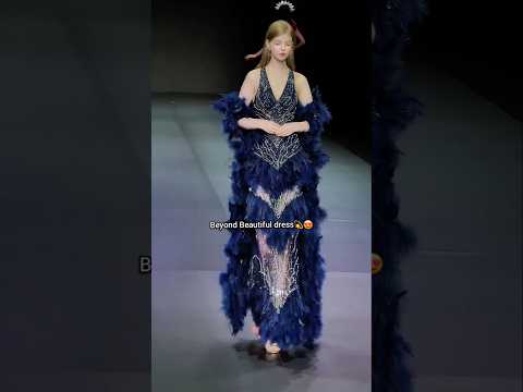 priceless dress u must see✨️🤌😍#fashion #runway #dress #shortvideos #viralvideo