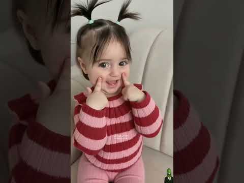 طفلة سوريا تجنن بعمر شهر ترقص على اغنية كوتي أمور 😍💃