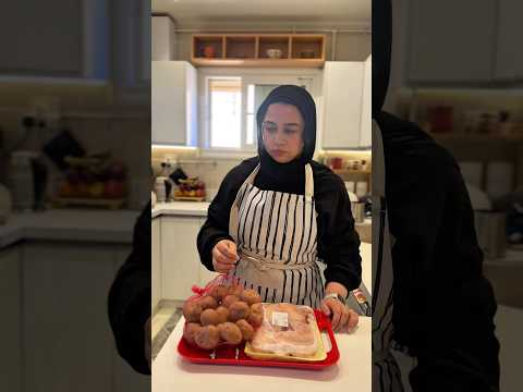 ⁨ لما أفتكر إن رمضان بكرة ناكل أي حاجة بقي 🙋‍♀️😂😂⁩